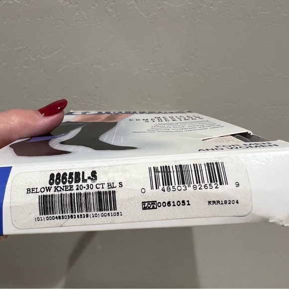 Truform Medical firm Compression Stockings for Men and Women sz Small black, NIB - Picture 3 of 10